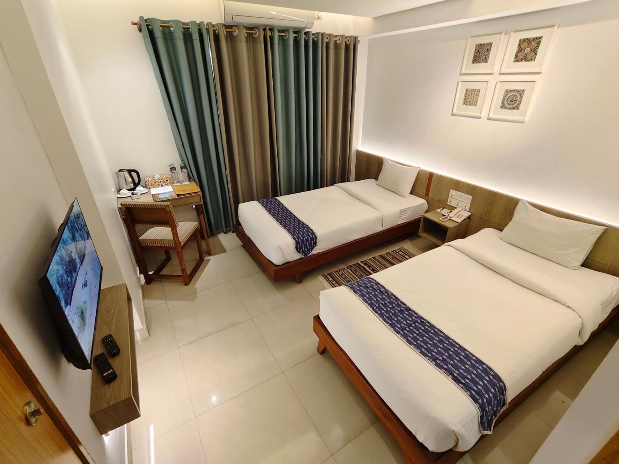 Hotel Nandini Dhaka Buitenkant foto