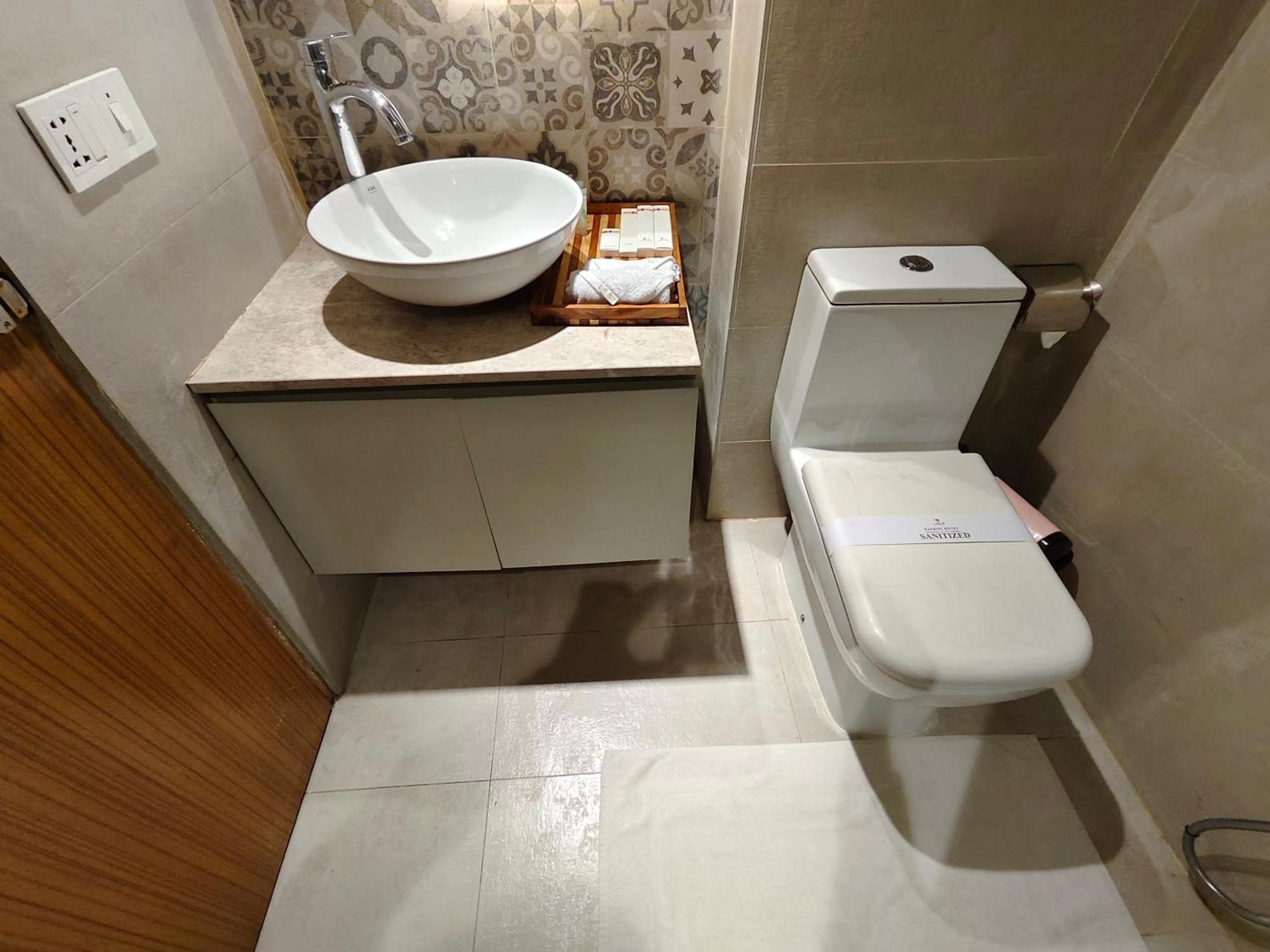 Hotel Nandini Dhaka Buitenkant foto