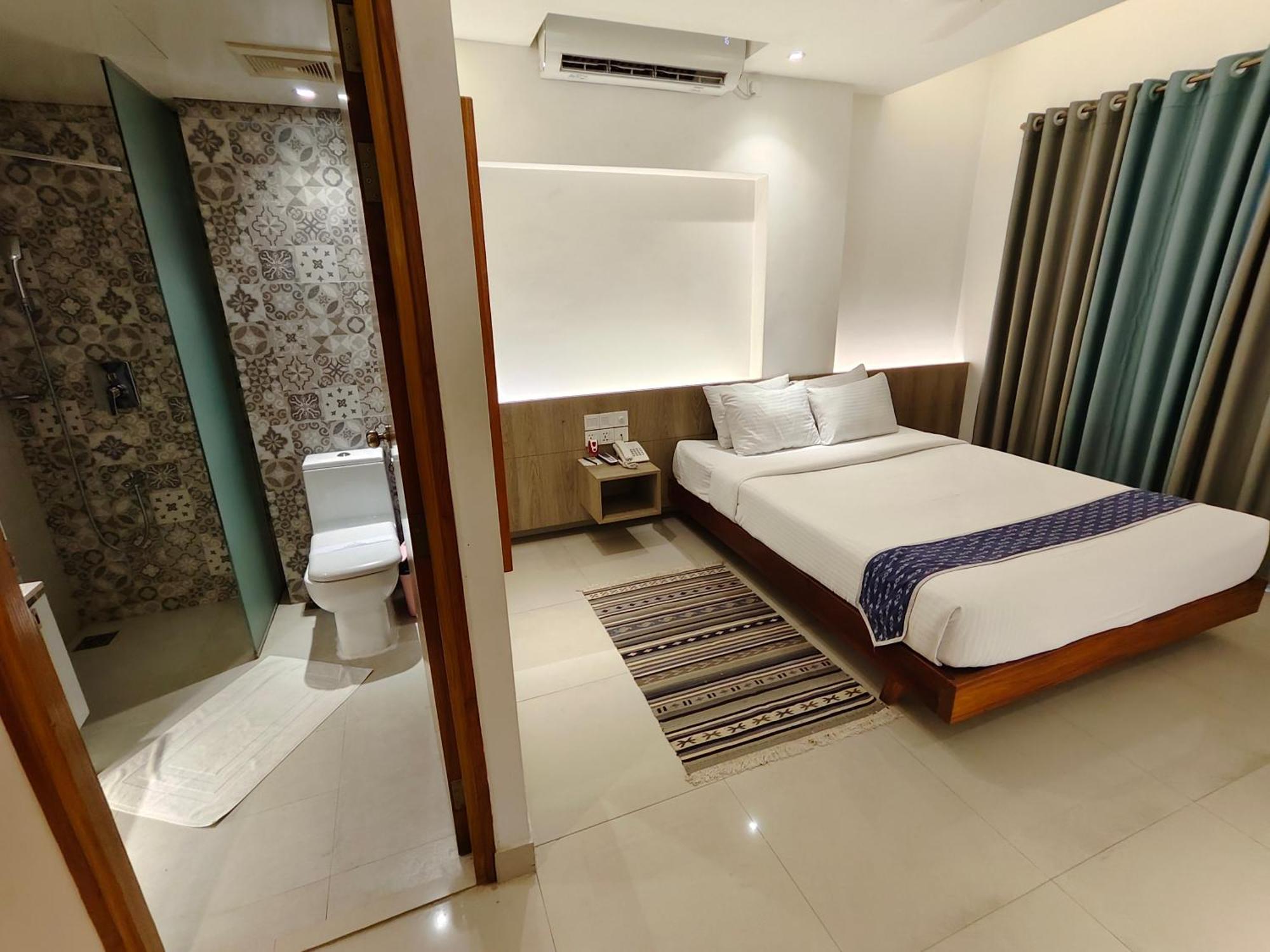 Hotel Nandini Dhaka Buitenkant foto