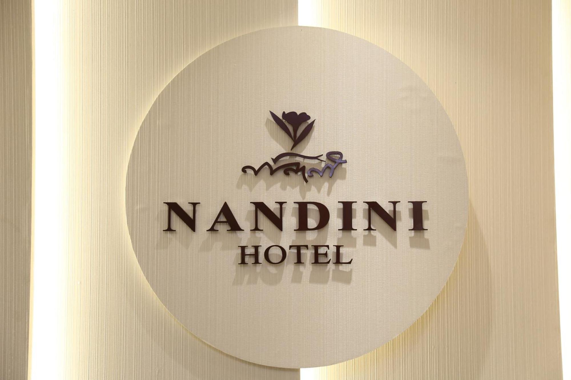 Hotel Nandini Dhaka Buitenkant foto