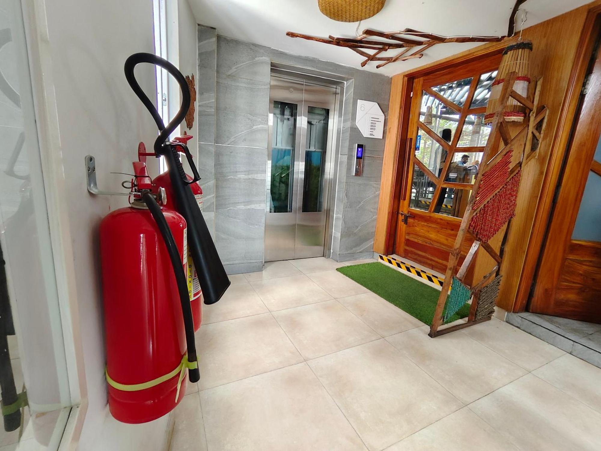Hotel Nandini Dhaka Buitenkant foto